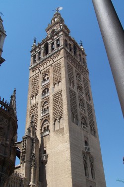 Imagen de la giralda de Sevilla España